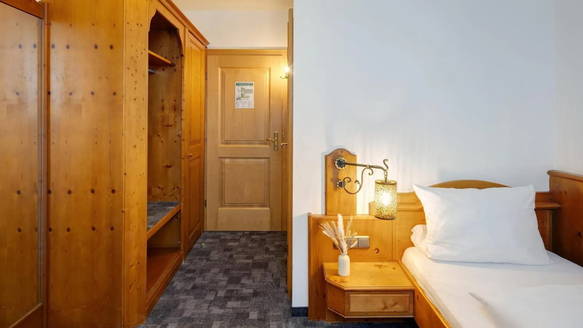 Gasthaus & Hotel 